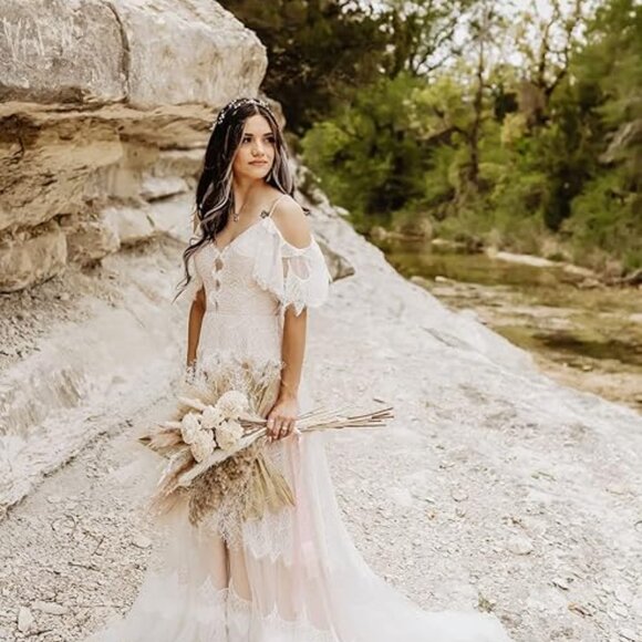 Sorayan Wedding Dresses - Picture 8 of 9